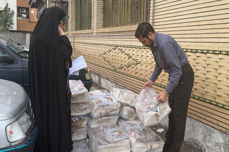 توزيع گوشت قرباني در کانون هاي مساجد رودسر