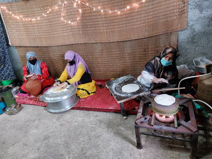 برگزاري جشنواره برداشت محصول برنج و ميز خدمت به همت کانون «انصارالزينب(س)» از روستاي لب دريا