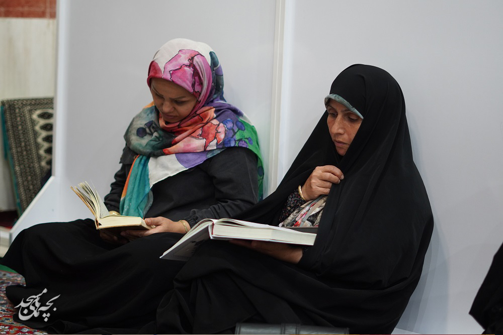 محفل قرآني در روستاي گل افزان فومن