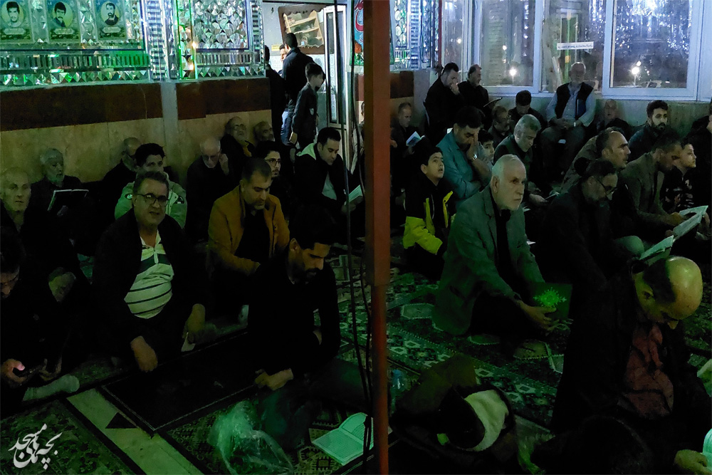 مراسم شب قدر در گلزار ۱۴ شهيد شنبه بازار فومن