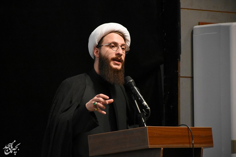 رونمايي از پوستر هزار مشعل و تجليل از برگزيدگان