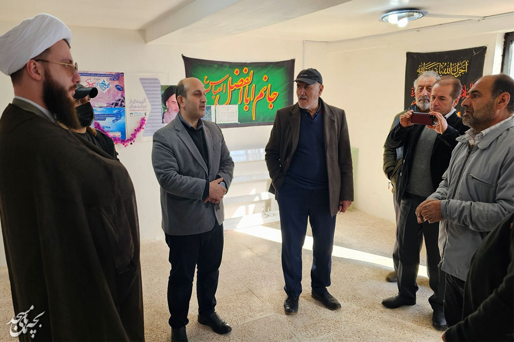 بازديد از کانون گلها روستاي طالکوه رودبار