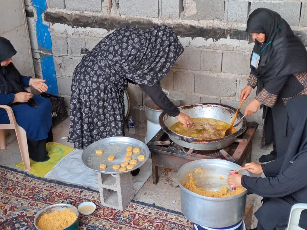 موکب قافله عاشقي؛ ايستگاه بچههاي مسجد در بدرقه زائران اربعين