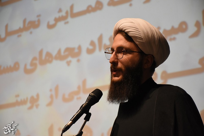 رونمايي از پوستر هزار مشعل و تجليل از برگزيدگان
