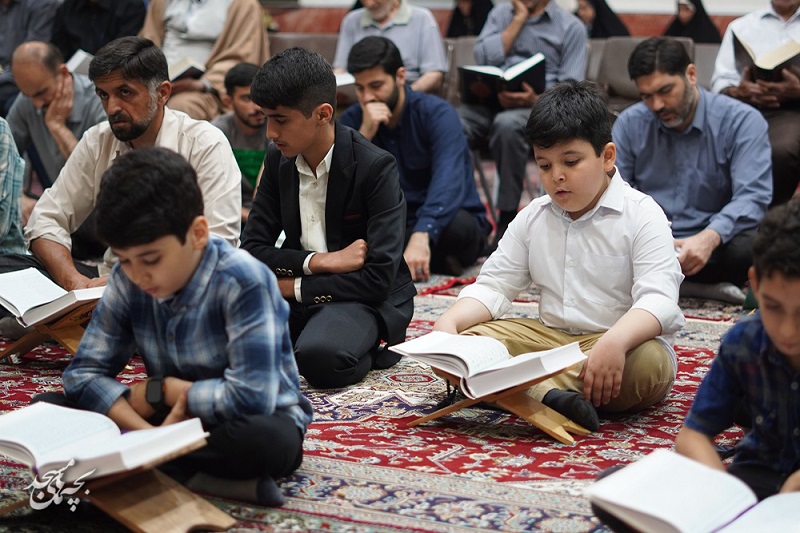 محفل قرآني در روستاي گل افزان فومن