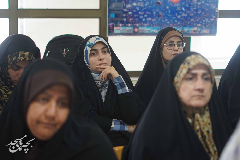 کارگاه آموزشي هوش مصنوعي در رستم آباد
