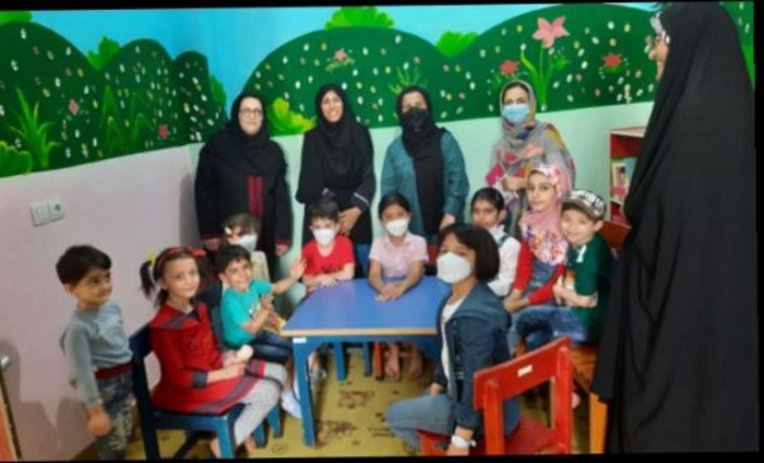 قصه گويي با موضوع زندگي و سيره حضرت معصومه(س) به همت کانون شهداي جوبن از توابع شهرستان رودبار