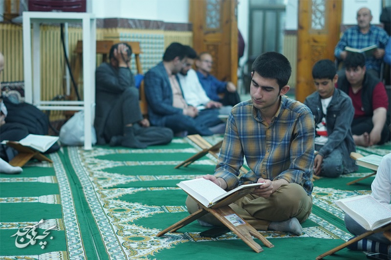 محفل انس با قرآن در کانون اهل بيت(ع) آستانه اشرفيه