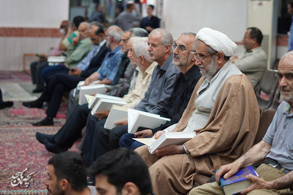 محفل قرآني در روستاي گل افزان فومن