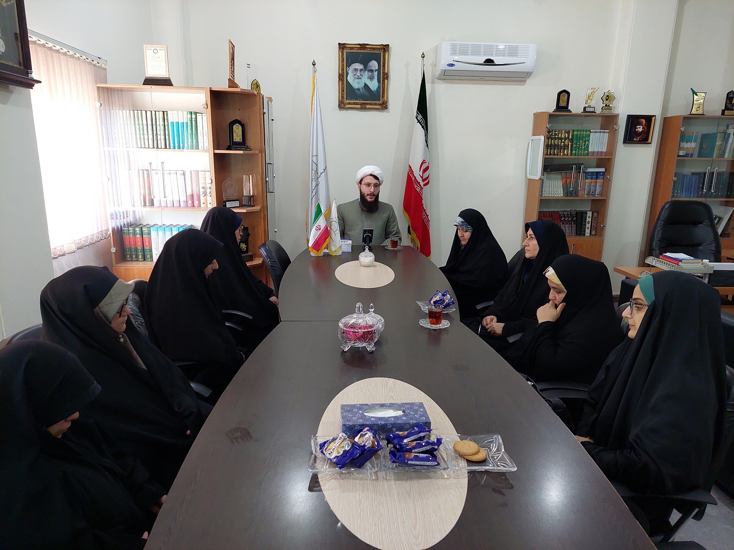 بانوان مدير مسئول کانونهاي مساجد گيلان تجليل شدند