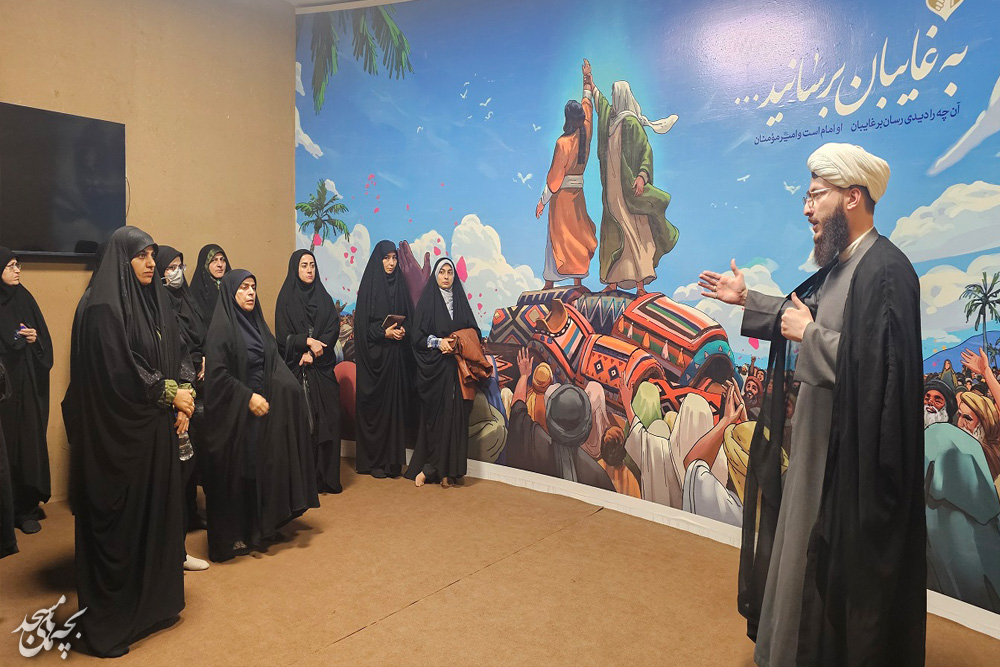 بازديد مديران کانون هاي تخصصي خواهران از نمايشگاه مسجد جامعه پرداز در قم