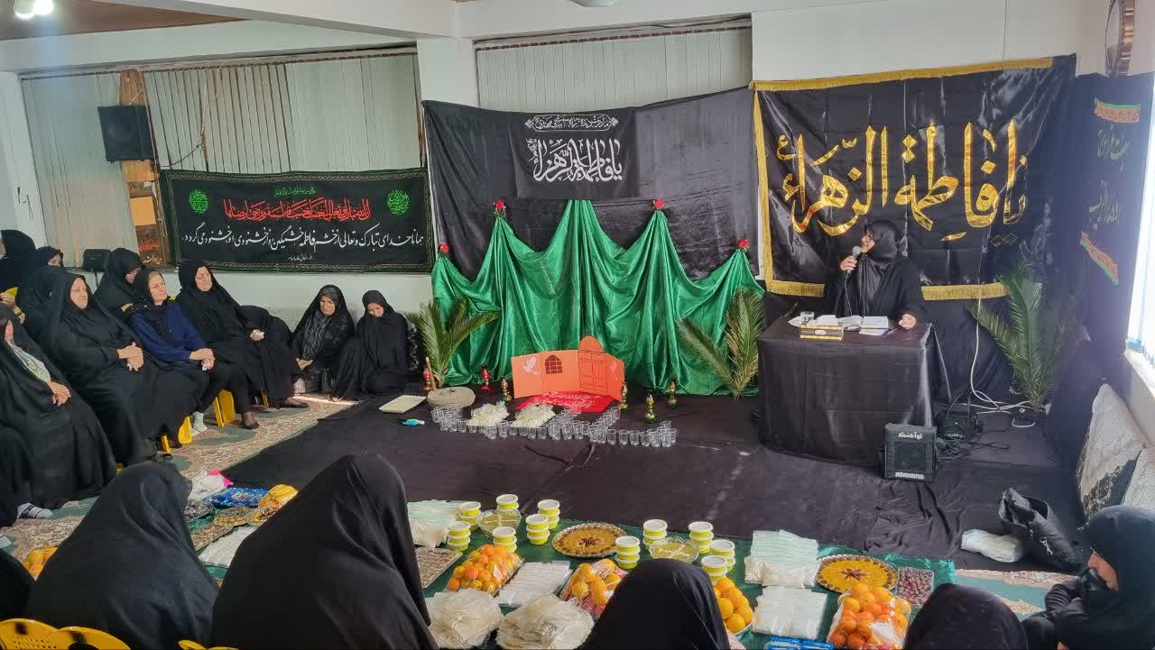 برپايي سفره فاطمي در کانون فرهنگي هنري انصارالزينب(س)