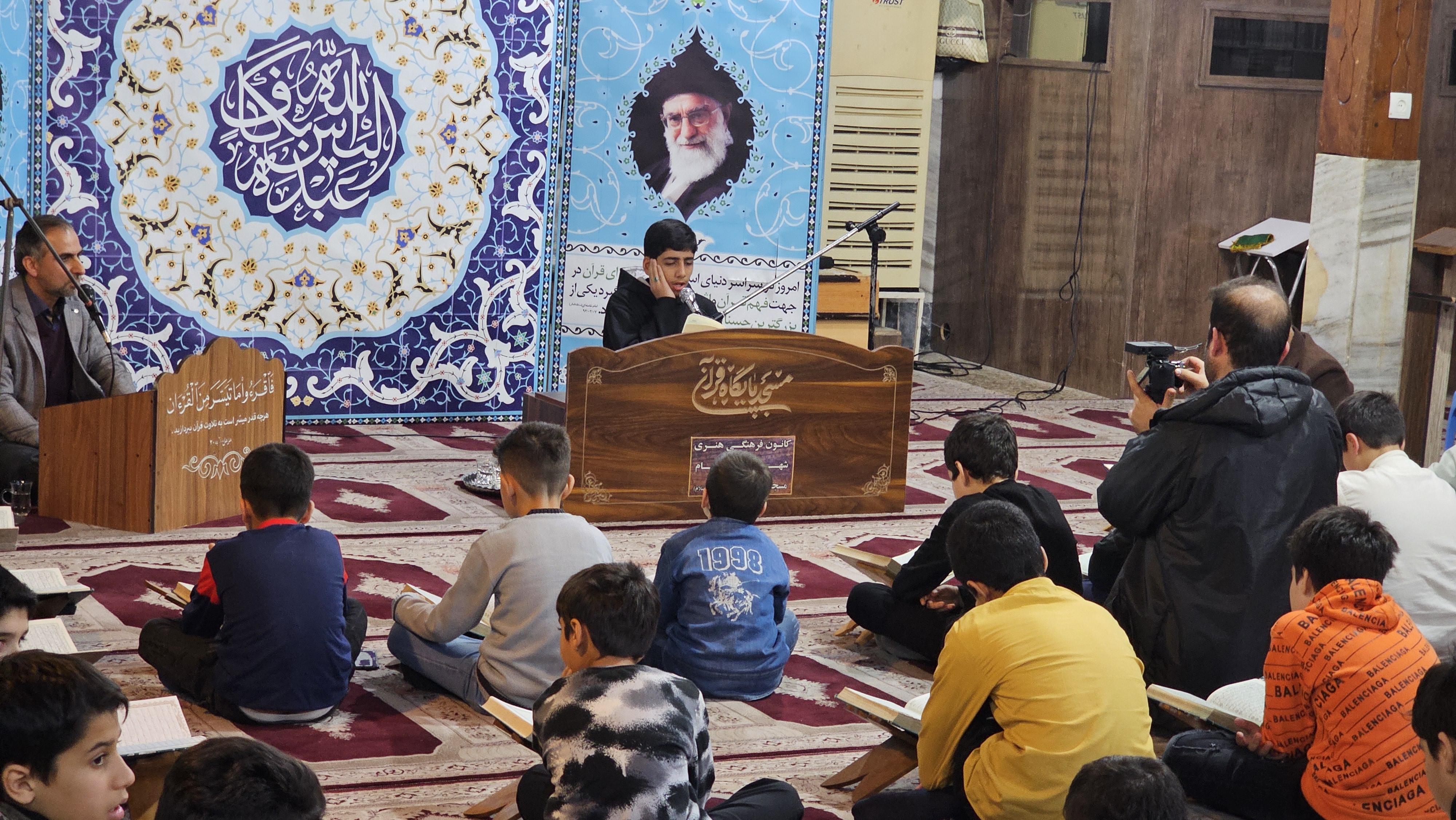 اجراي طرح "مسجد پايگاه قرآني" با برپايي کرسي تلاوت در مساجد رشت
